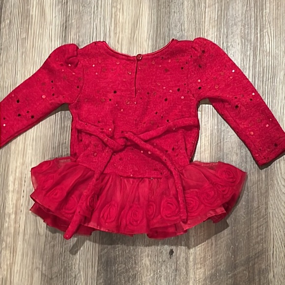 Red top - Picture 3 of 3